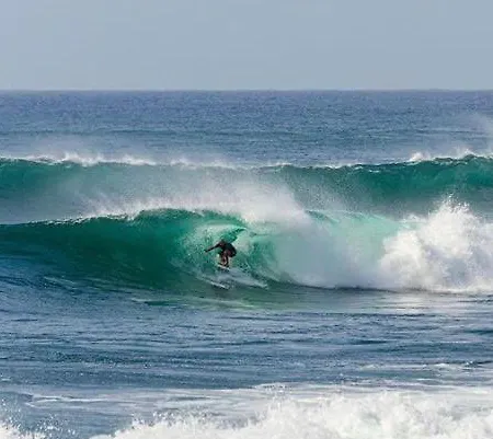 Callao Surf House Апартаменты *